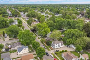 817 Front St, Aurora, IL 60505 - Photo 31