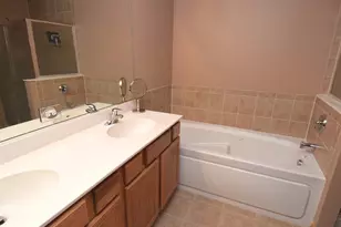 206 W Park Ave, Sugar Grove, IL 60554 - Photo 9