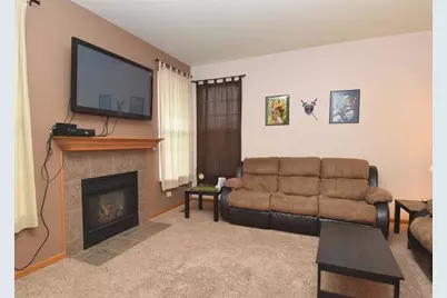 206 W Park Avenue #D, Sugar Grove, IL 60554 - Photo 5