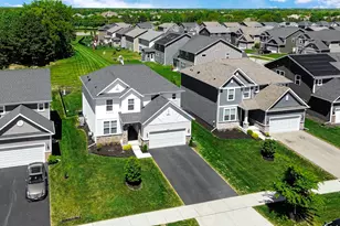 530 Alpine Dr, Algonquin, IL 60102 - Photo 1