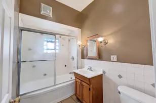 9046 S Brandon Ave, Chicago, IL 60617 - Photo 9