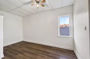 9046 S Brandon Ave, Chicago, IL 60617 - Photo 11