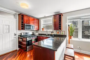 3215 N Francisco Ave, Chicago, IL 60618 - Photo 3