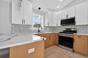5733 W 83rd Pl, Burbank, IL 60459 - Photo 5
