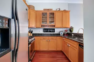 1933 W Irving Park Rd, Chicago, IL 60613 - Photo 7