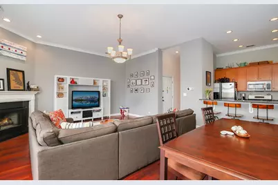 1933 W Irving Park Road #3, Chicago, IL 60613 - Photo 5