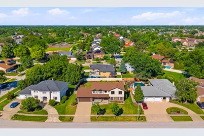 6723 Kingswood Road, Willowbrook, IL 60527 - Photo 41