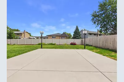 6723 Kingswood Road, Willowbrook, IL 60527 - Photo 39