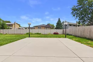 6723 Kingswood Rd, Willowbrook, IL 60527 - Photo 39