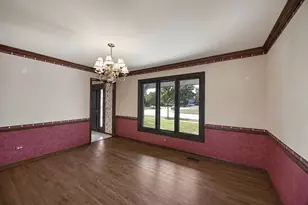 6723 Kingswood Rd, Willowbrook, IL 60527 - Photo 11
