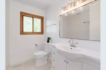 945 Nottingham Lane, Crystal Lake, IL 60014 - Photo 9
