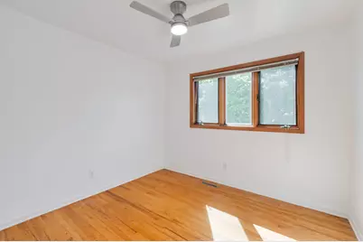 945 Nottingham Lane, Crystal Lake, IL 60014 - Photo 11