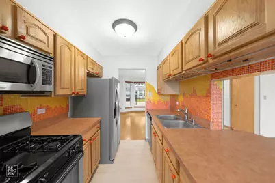 1555 N Gatewood Avenue, Palatine, IL 60067 - Photo 5