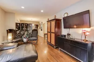 2641 W Fitch Ave, Chicago, IL 60645 - Photo 3
