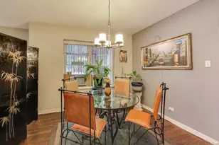 2641 W Fitch Ave, Chicago, IL 60645 - Photo 7