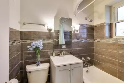 2641 W Fitch Avenue #2, Chicago, IL 60645 - Photo 13