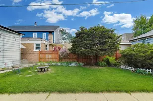 3310 N Lawndale Ave, Chicago, IL 60618 - Photo 33