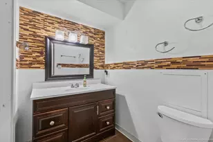 18847 May Ave, Homewood, IL 60430 - Photo 11