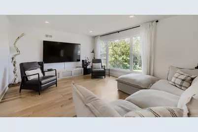 22888 W North Lakewood Lane W, Lake Zurich, IL 60047 - Photo 9