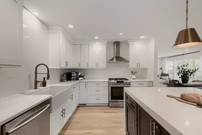 22888 W North Lakewood Lane W, Lake Zurich, IL 60047 - Photo 7