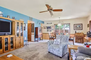 1518 River Terrace Dr, Johnsburg, IL 60051 - Photo 5