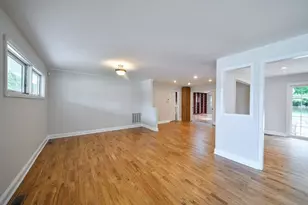 532 Ranch Rd, Wheaton, IL 60187 - Photo 9