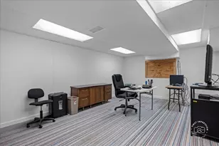 1271 N Randall Rd, Aurora, IL 60506 - Photo 23