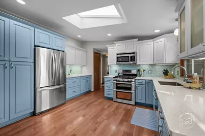 1271 N Randall Road, Aurora, IL 60506 - Photo 9