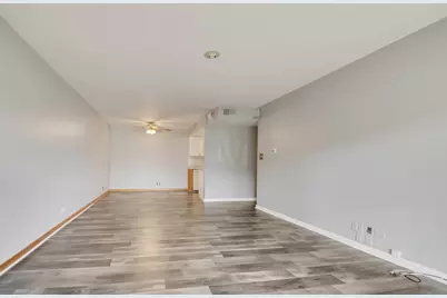 3A Kingery Quarter #103, Willowbrook, IL 60527 - Photo 5