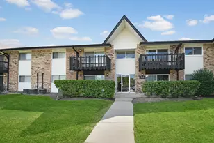 3A Kingery Quarter, Willowbrook, IL 60527 - Photo 1