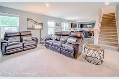 450 Cardinal Way, Hampshire, IL 60140 - Photo 7