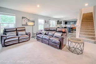 450 Cardinal Way, Hampshire, IL 60140 - Photo 7