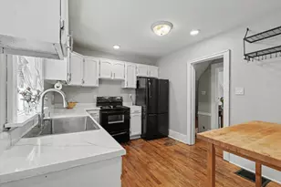 1202 W Healey St, Champaign, IL 61821 - Photo 11