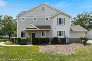 27 Freesia Dr, Romeoville, IL 60446 - Photo 1
