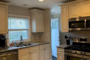 916 Lilac Ln, Naperville, IL 60540 - Photo 7