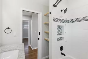 6803 N Keeler Ave, Lincolnwood, IL 60712 - Photo 15