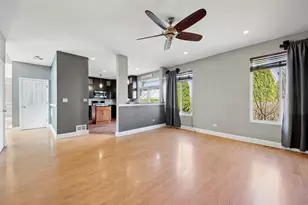 6 Kingsbrooke Ct, Bolingbrook, IL 60440 - Photo 11