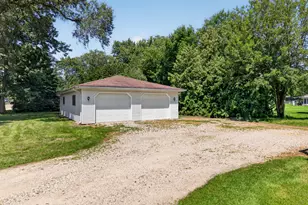 706 Fuller Ave, Streator, IL 61364 - Photo 35