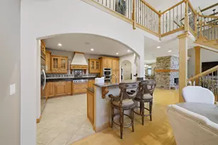 651 Anne Ln, Bolingbrook, IL 60440 - Photo 11