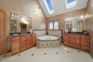 651 Anne Ln, Bolingbrook, IL 60440 - Photo 23