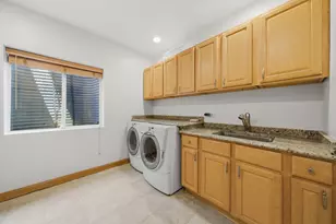 651 Anne Ln, Bolingbrook, IL 60440 - Photo 39