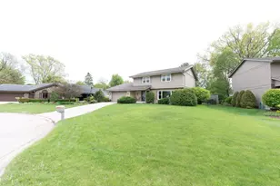 5841 Hoylake Dr, Rockford, IL 61107 - Photo 7