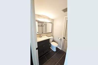 10910 S Kilpatrick Avenue #3NW, Oak Lawn, IL 60453 - Photo 15