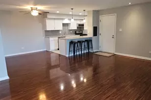 10910 S Kilpatrick Ave, Oak Lawn, IL 60453 - Photo 3