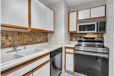 1122 N Clark Street #1710, Chicago, IL 60610 - Photo 11