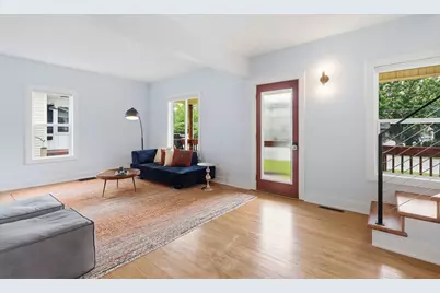2810 Middle Road, Davenport, IA 52803 - Photo 9