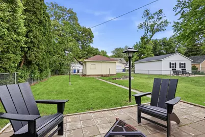 2810 Middle Road, Davenport, IA 52803 - Photo 5
