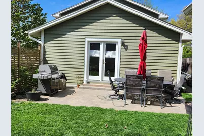 301 Oakbrook Court, Bartlett, IL 60103 - Photo 9