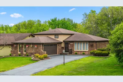 900 Carol Lane, Crete, IL 60417 - Photo 3
