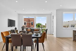 1347 W Grand Ave, Chicago, IL 60642 - Photo 3
